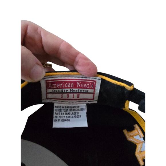 American Neeedle Michigan Wolverines Cap Hook & Loop Closure NWOT - Picture 6 of 6